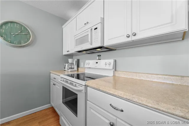 $264,900 | 875 Parkside Place, Unit C206, Osage Beach, MO 65065