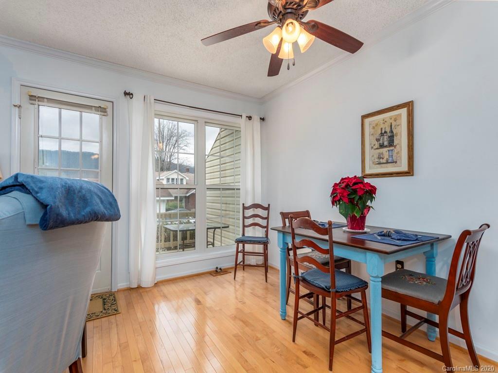 140 Chelsea Road Waynesville, NC 28786 - Photo 4 of 16 Gallery Image 4