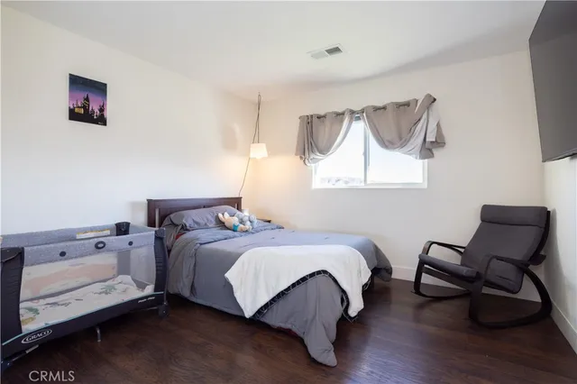 $439,999 | 42614 Cabin Drive, Lake Hughes, CA 93532