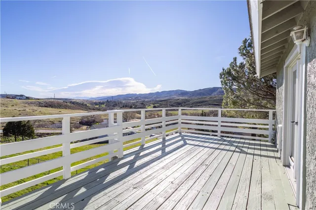 $439,999 | 42614 Cabin Drive, Lake Hughes, CA 93532