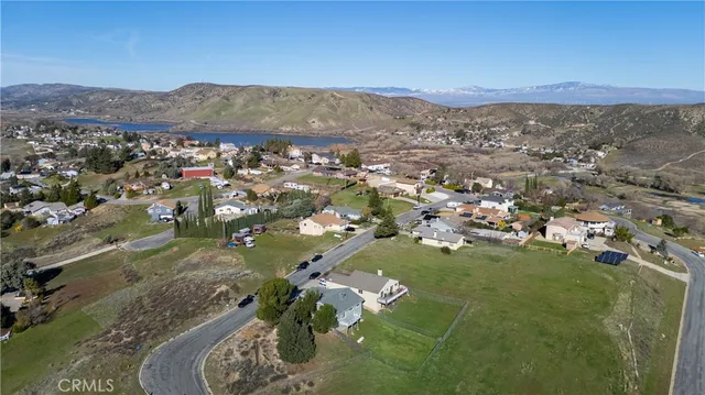 $439,999 | 42614 Cabin Drive, Lake Hughes, CA 93532