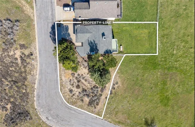 $439,999 | 42614 Cabin Drive, Lake Hughes, CA 93532