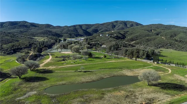 $439,999 | 42614 Cabin Drive, Lake Hughes, CA 93532