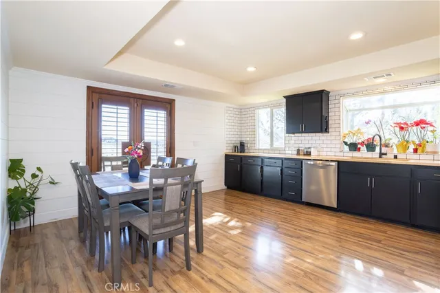 $439,999 | 42614 Cabin Drive, Lake Hughes, CA 93532