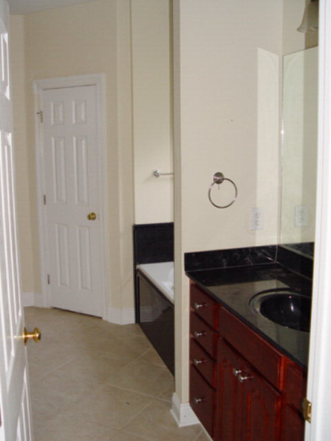 10639 South Side Loop Fairhope, AL 36532 - Photo 17 of 30 Master bathroom
