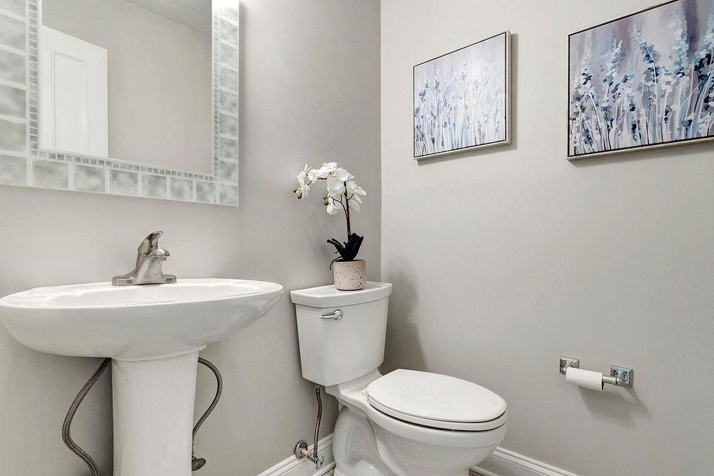 4729 Shilling Court Raleigh, NC 27606 - Photo 23 of 30 Half Bath