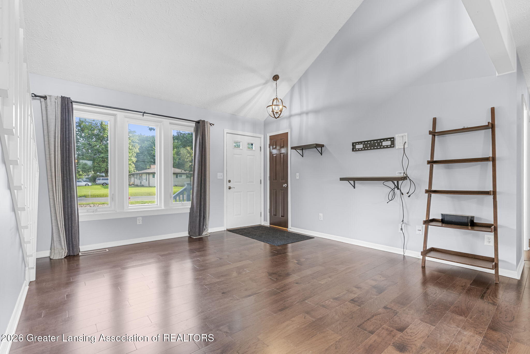 6044 Bishop Road Lansing, MI 48911 - Photo 13 of 57 10-web-or-mls-Media Jett -10