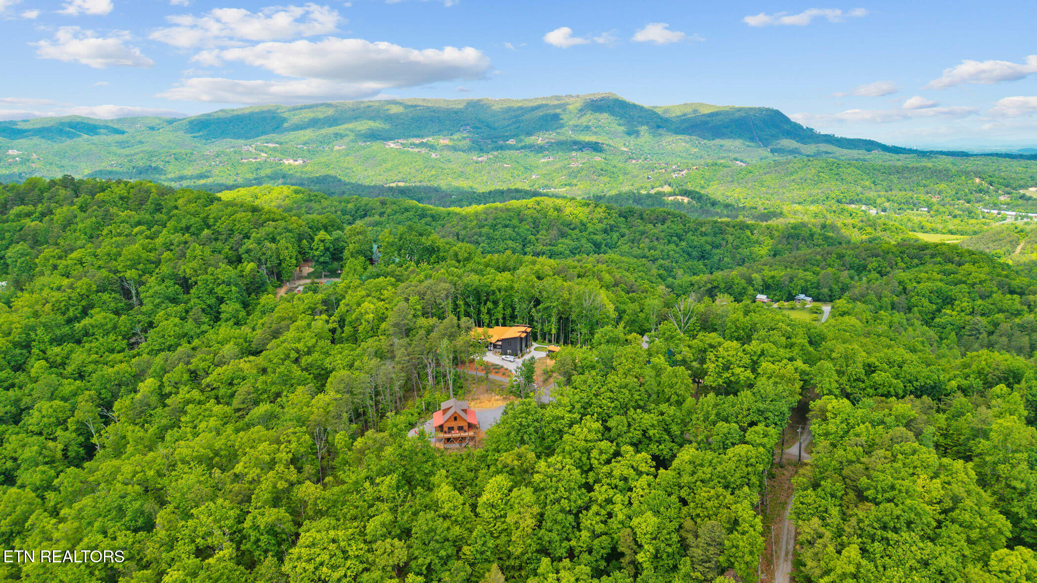 2015 Penny Way Pigeon Forge, TN 37862 - Photo 39 of 60 dji_20260430130155_0984_d