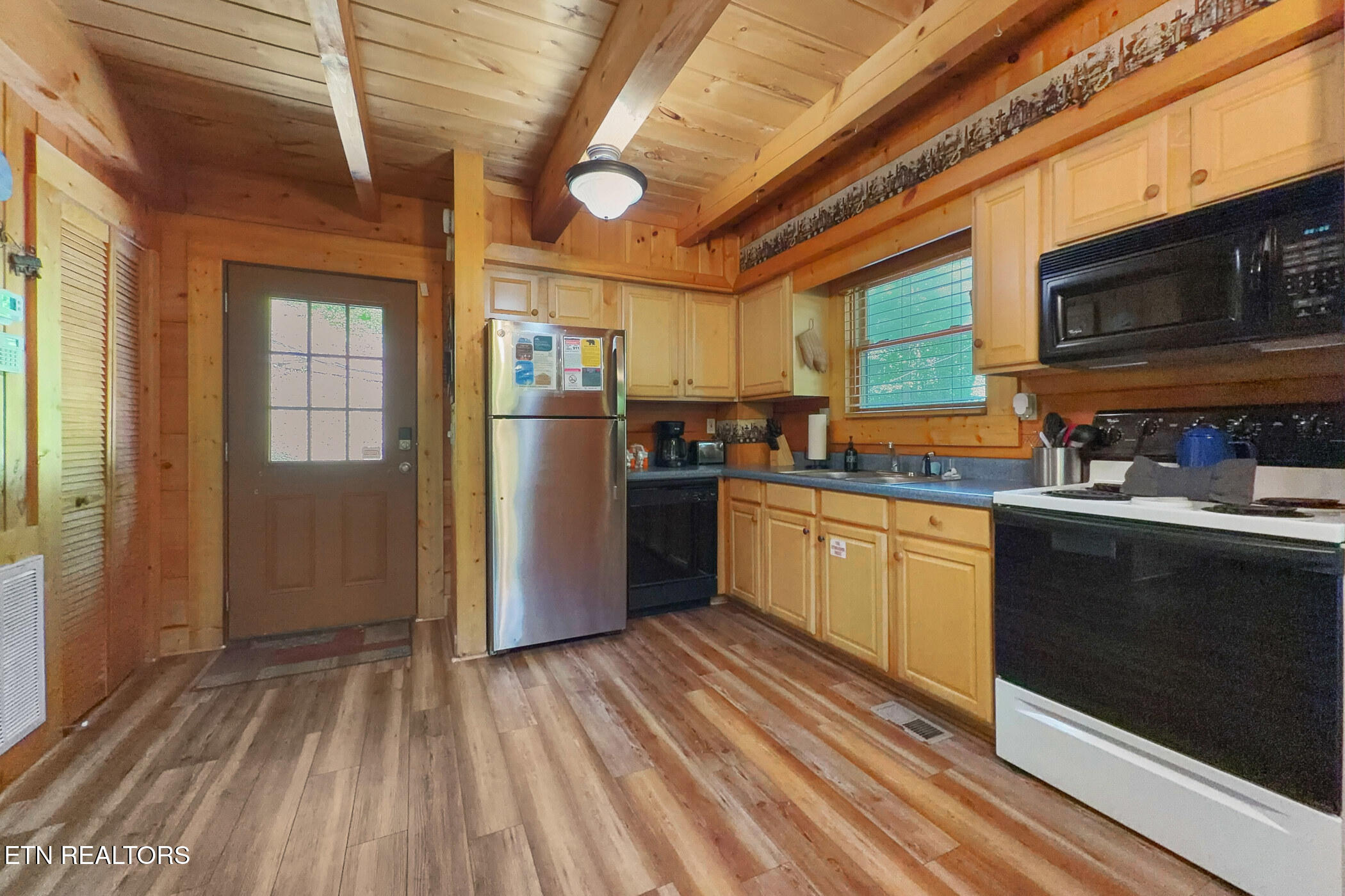 2015 Penny Way Pigeon Forge, TN 37862 - Photo 46 of 60 img_4628