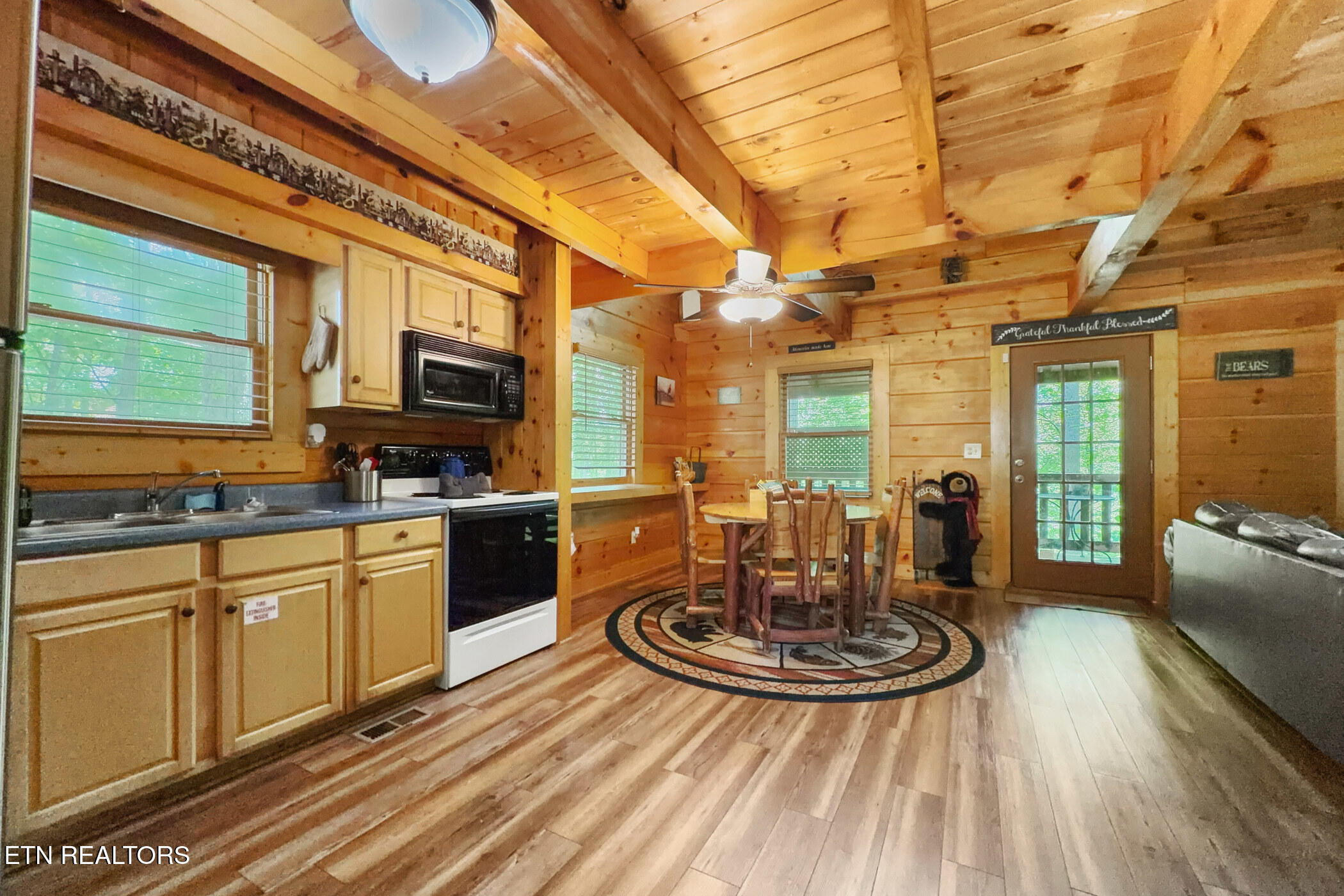 2015 Penny Way Pigeon Forge, TN 37862 - Photo 47 of 60 img_4618
