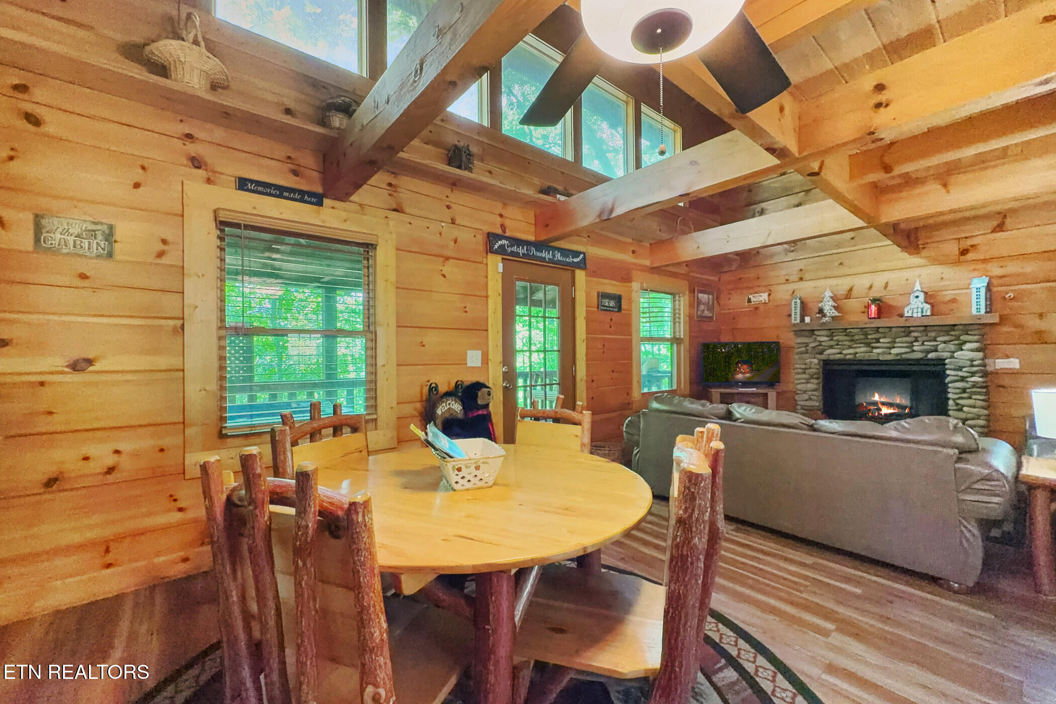 2015 Penny Way Pigeon Forge, TN 37862 - Photo 49 of 60 img_4633