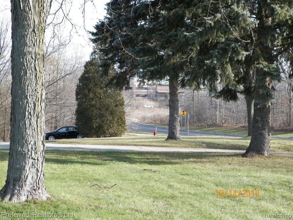 41700 Eleven Mile Road Novi, MI 48375 - Photo 3 of 25 Front Yard