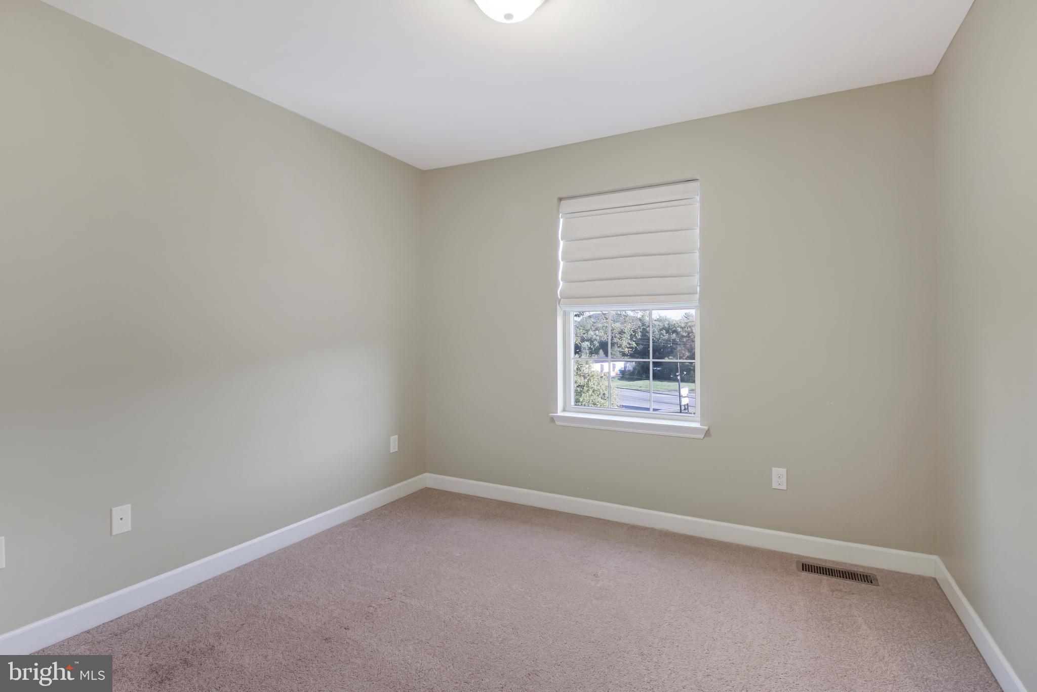 411 Tremont Avenue Reading, PA 19607 - Photo 18 of 26