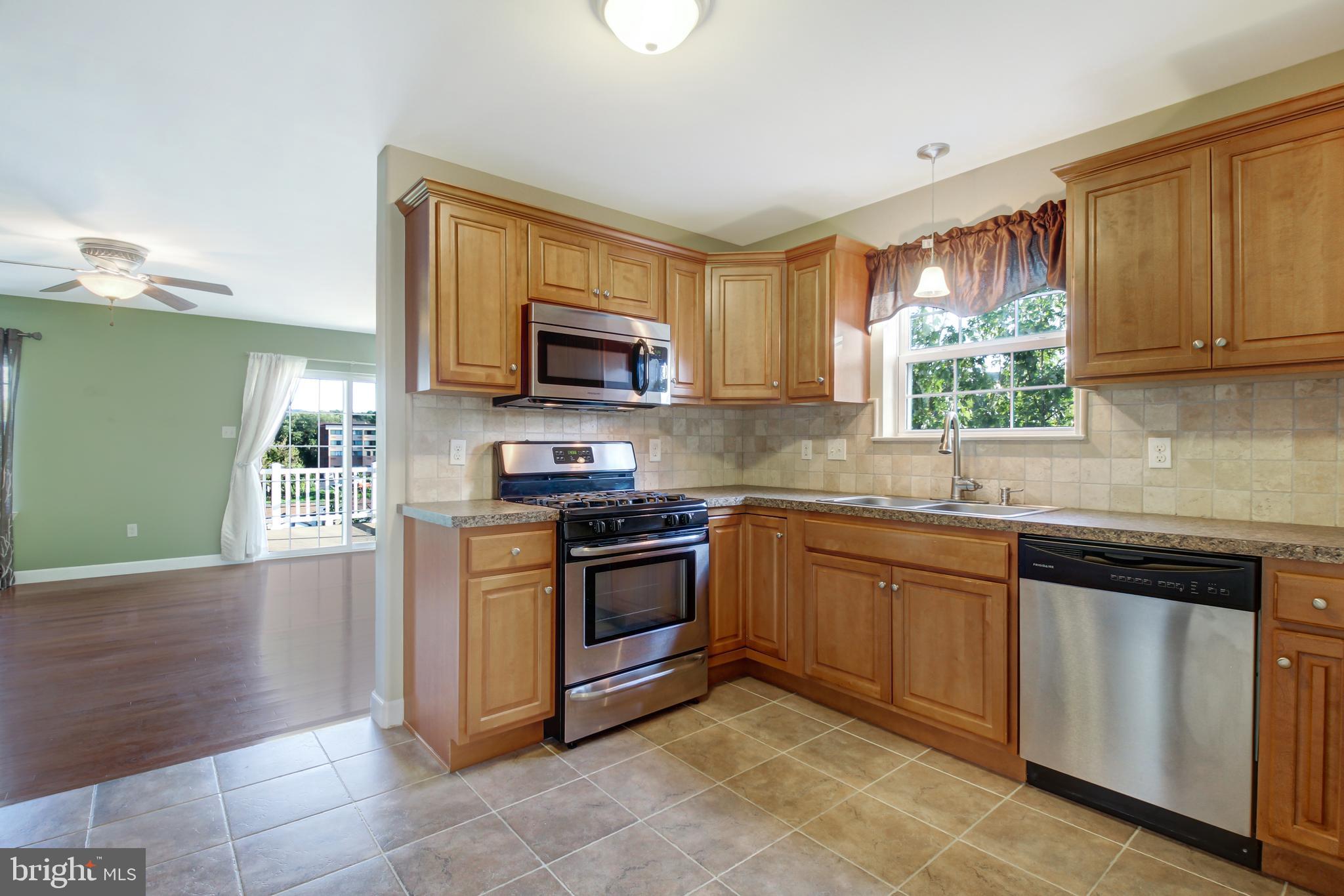 411 Tremont Avenue Reading, PA 19607 - Photo 7 of 26