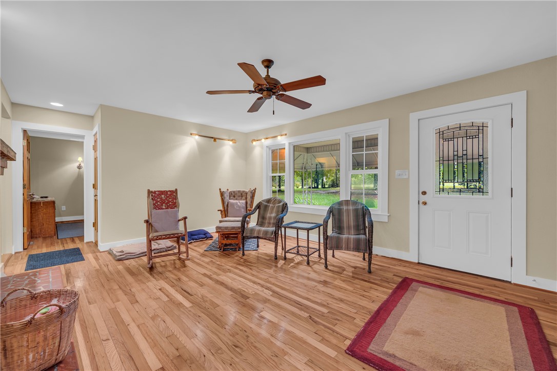 1148 Doyle Street Westminster, SC 29693 - Photo 5 of 49