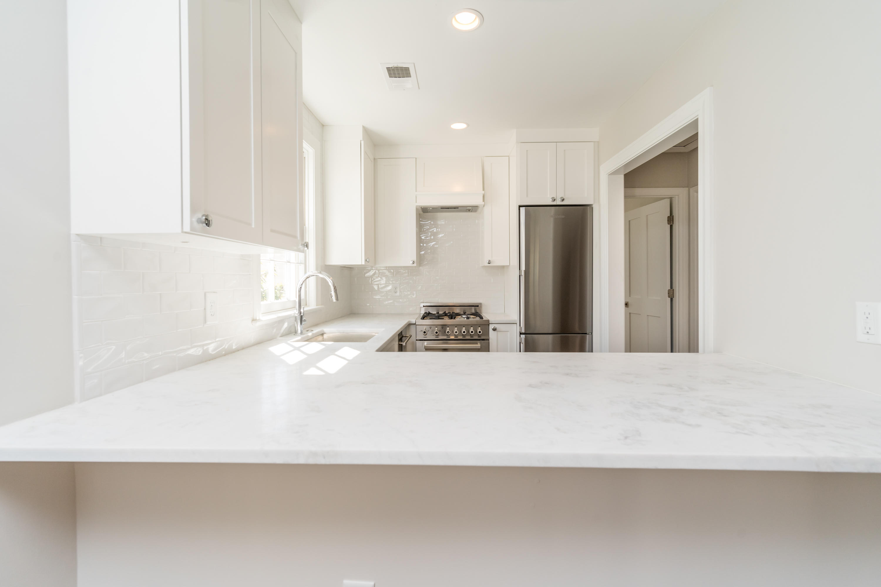 125 Line Street, Unit B Charleston, SC 29403 - Photo 6 of 27 125 Line St-9