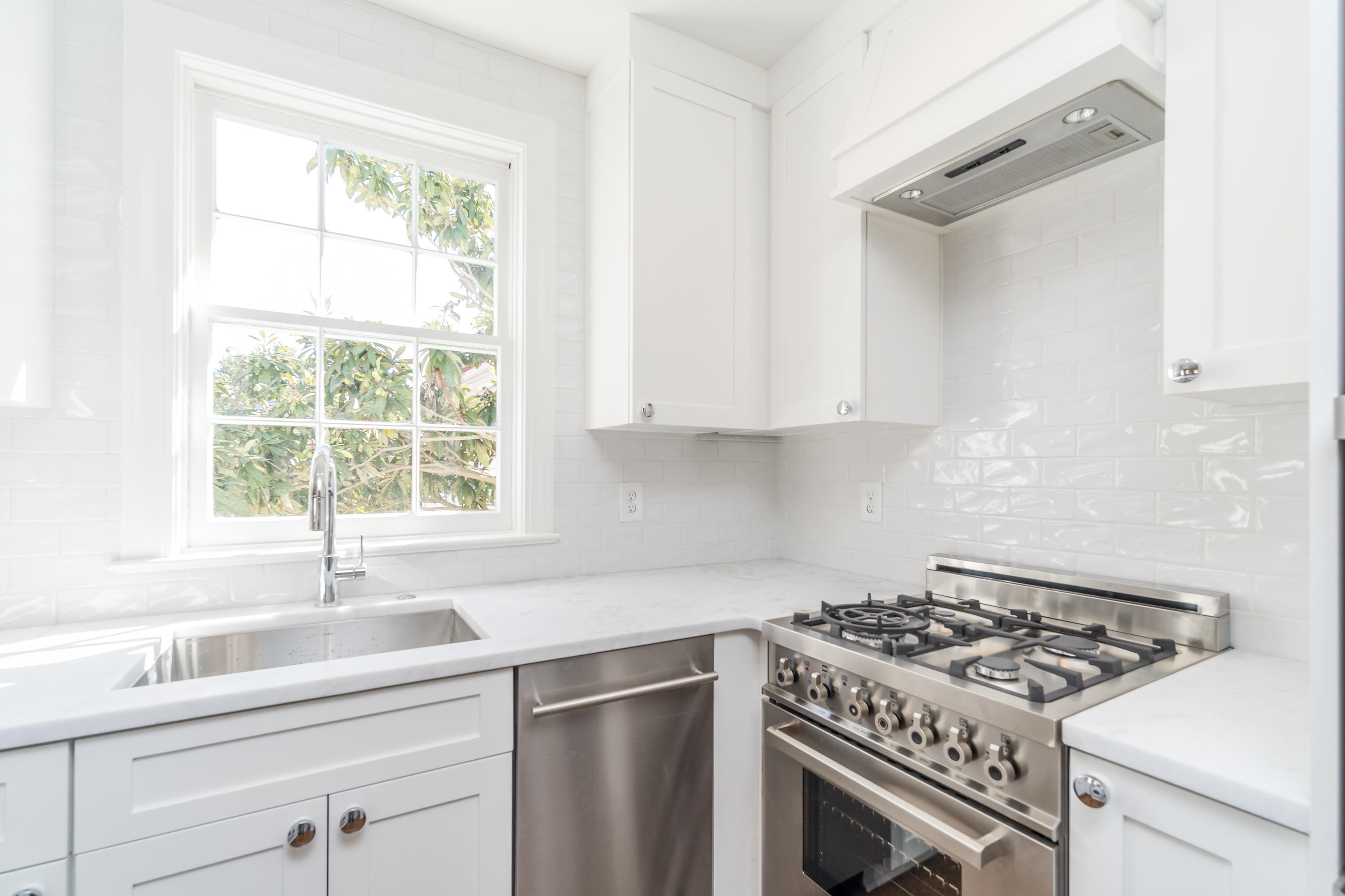 125 Line Street, Unit B Charleston, SC 29403 - Photo 10 of 27 125 Line St-13