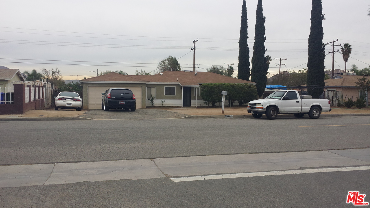 2876 Avalon Street Riverside, CA 92509 - Photo 4 of 15