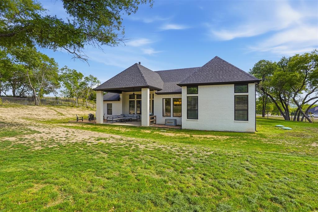 305 Glade Valley Road Azle, TX 76020 - Photo 30 of 34 Gallery Image 30