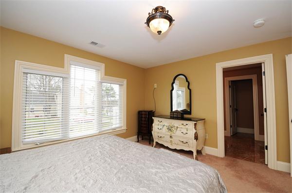 21 Old Farm Road Norwood, MA 02062 - Photo 15 of 21 Gallery Image 15