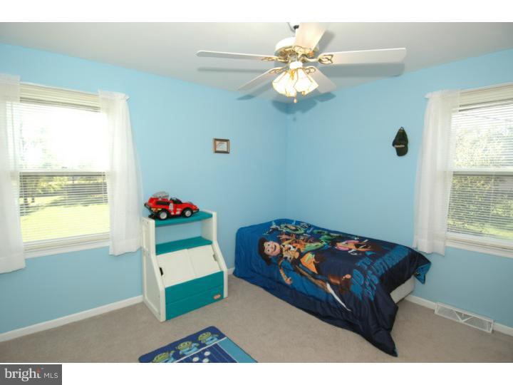 52 Georgetown Road Columbus, NJ 08022 - Photo 16 of 25 Bedroom 3