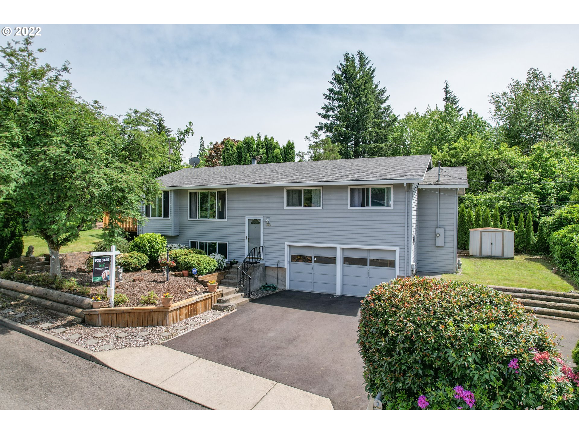 4910 Southwest Comus Street Portland, OR 97219 - Photo 1 of 32 Gallery Image 1