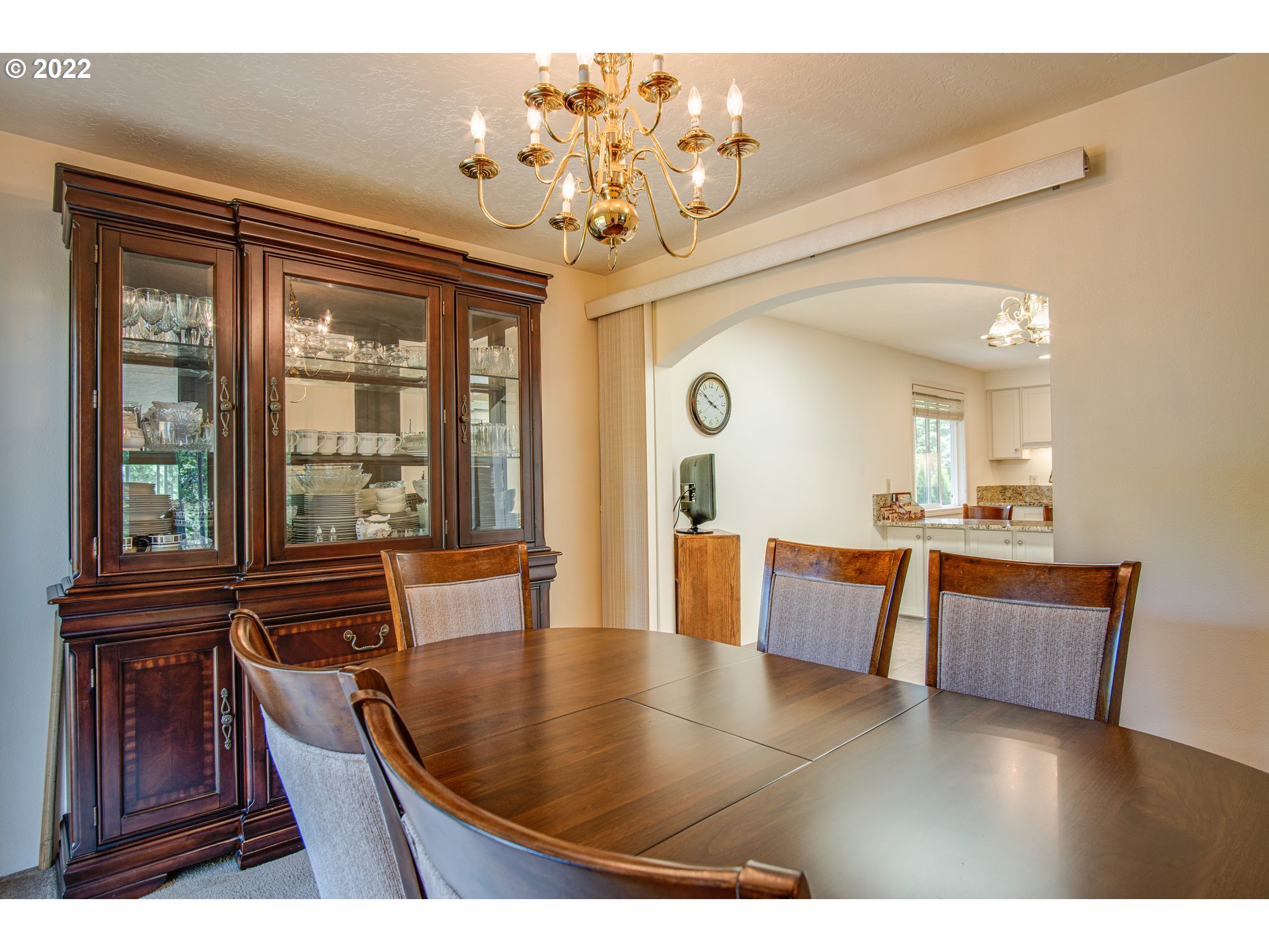 4910 Southwest Comus Street Portland, OR 97219 - Photo 12 of 32 Gallery Image 12