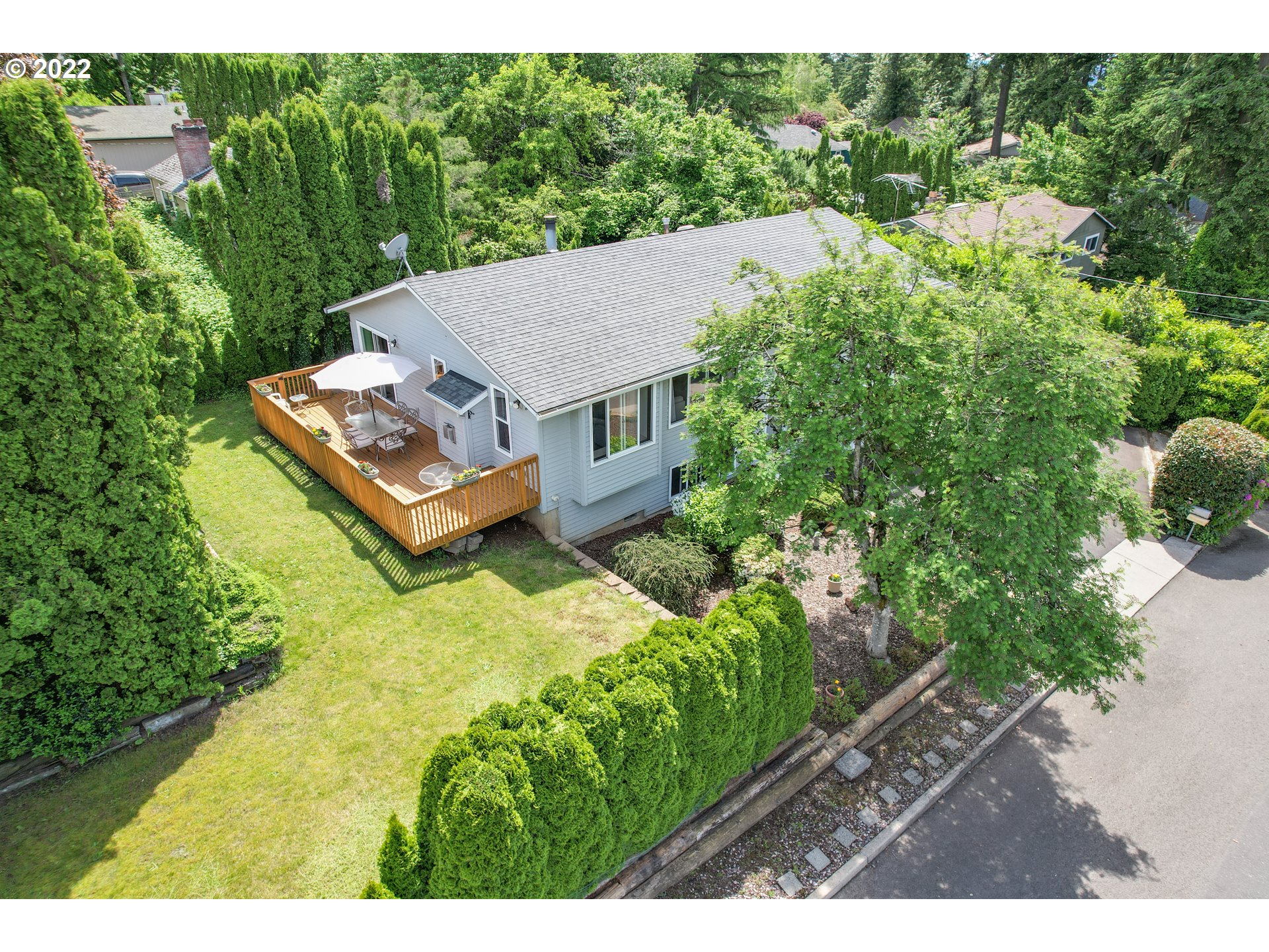 4910 Southwest Comus Street Portland, OR 97219 - Photo 3 of 32 Gallery Image 3