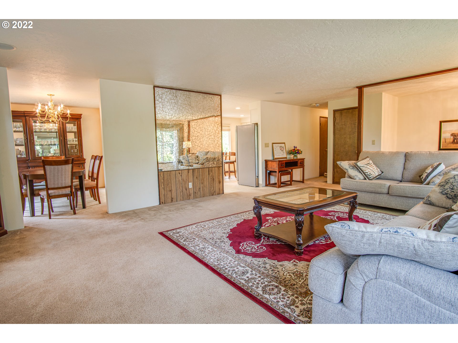 4910 Southwest Comus Street Portland, OR 97219 - Photo 8 of 32 Gallery Image 8