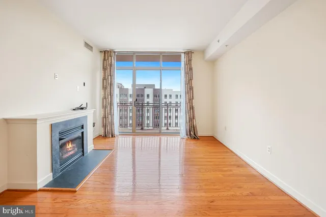 $414,000 | 1000 North Randolph Street, Unit 806, Arlington, VA 22201