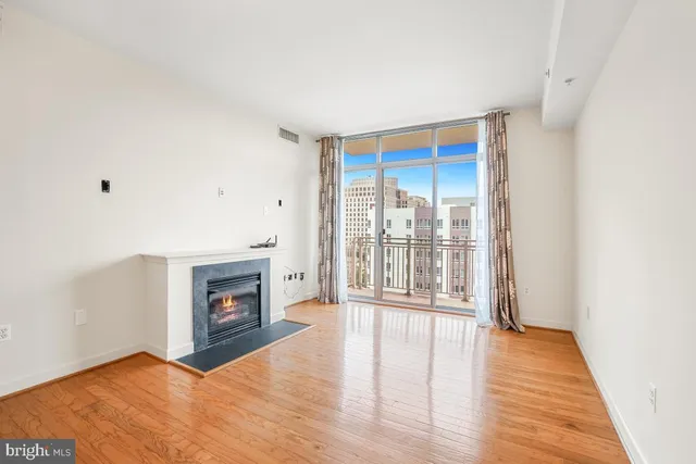 $414,000 | 1000 North Randolph Street, Unit 806, Arlington, VA 22201