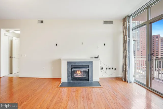 $414,000 | 1000 North Randolph Street, Unit 806, Arlington, VA 22201