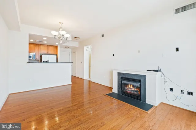 $414,000 | 1000 North Randolph Street, Unit 806, Arlington, VA 22201