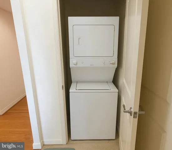 $414,000 | 1000 North Randolph Street, Unit 806, Arlington, VA 22201