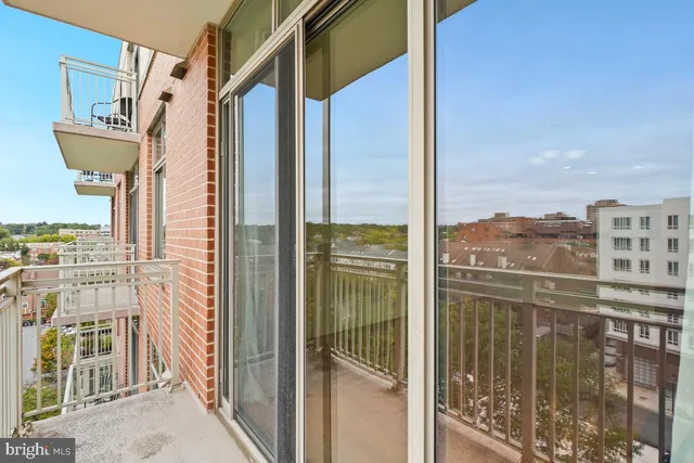 $414,000 | 1000 North Randolph Street, Unit 806, Arlington, VA 22201