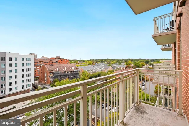 $414,000 | 1000 North Randolph Street, Unit 806, Arlington, VA 22201