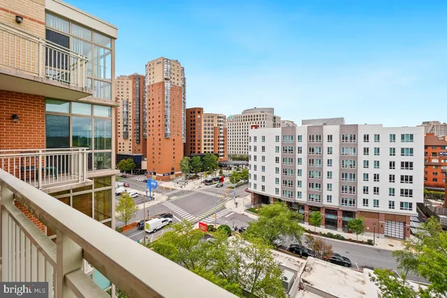 $414,000 | 1000 North Randolph Street, Unit 806, Arlington, VA 22201
