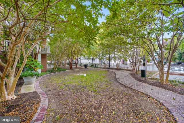 $414,000 | 1000 North Randolph Street, Unit 806, Arlington, VA 22201