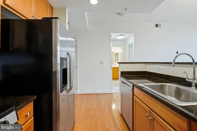 $414,000 | 1000 North Randolph Street, Unit 806, Arlington, VA 22201