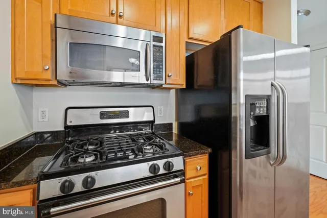 $414,000 | 1000 North Randolph Street, Unit 806, Arlington, VA 22201