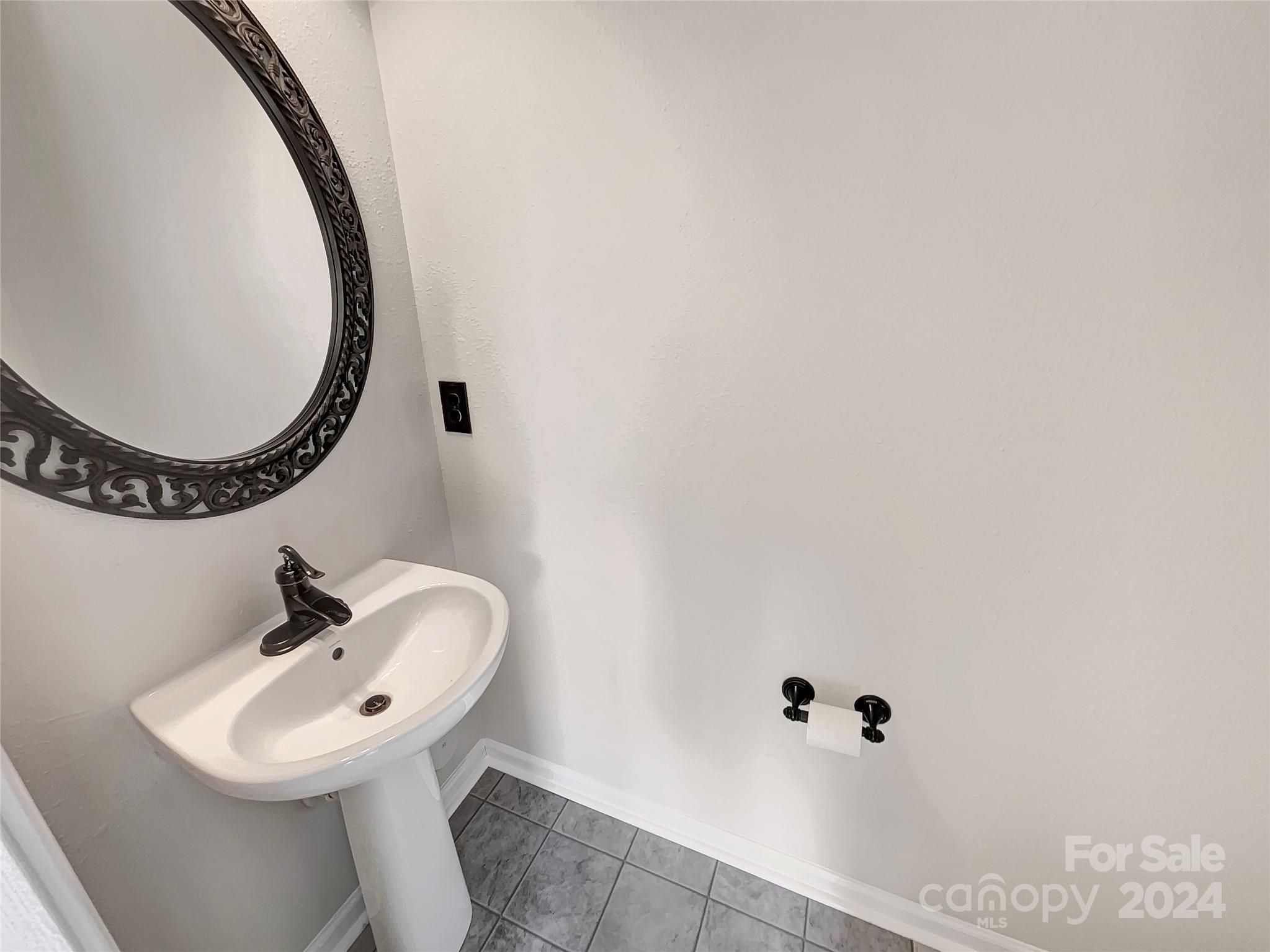 726 Overlook Road Lowell, NC 28098 - Photo 13 of 19 Gallery Image 13