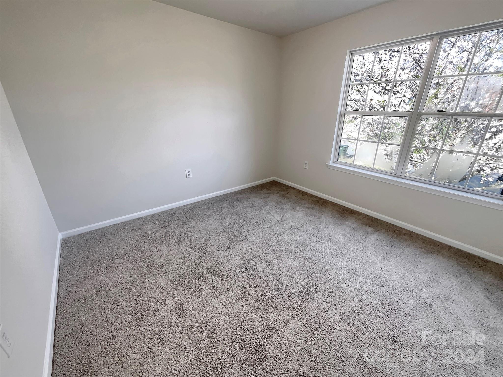 726 Overlook Road Lowell, NC 28098 - Photo 14 of 19 Gallery Image 14