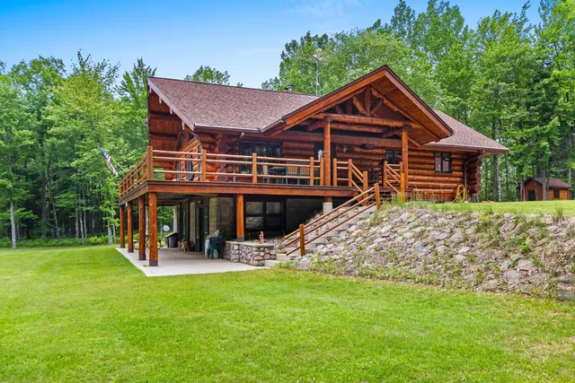 $2,450,000 | N10226 County Road 356, Daggett, MI 49821