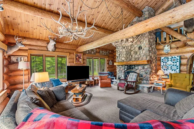 $2,450,000 | N10226 County Road 356, Daggett, MI 49821