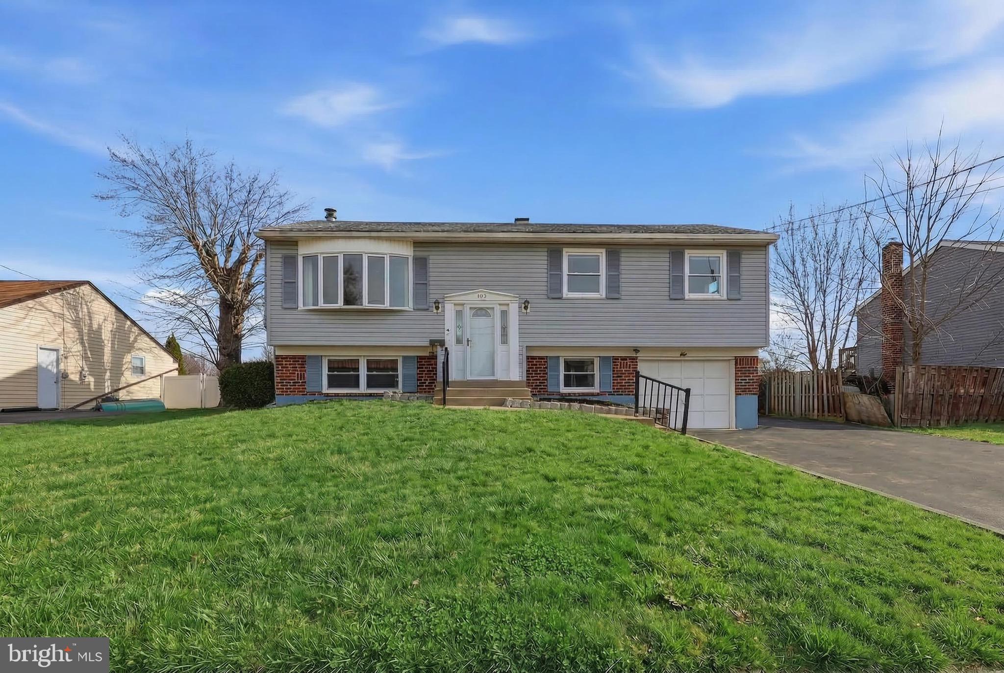 403 Byron Road Warminster, PA 18974 - Photo 3 of 76 Welcome Home to 403 Byron Rd!