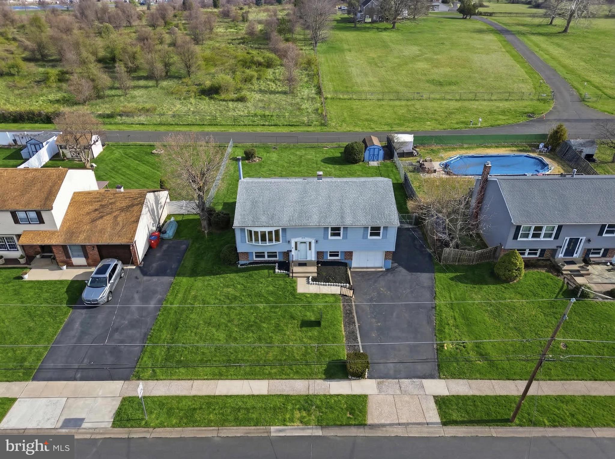 403 Byron Road Warminster, PA 18974 - Photo 6 of 76 Overlooking Warminster Community Park