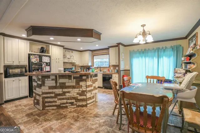 $200,000 | 143 Mccullar Weaver Road Southwest, Milledgeville, GA 31061