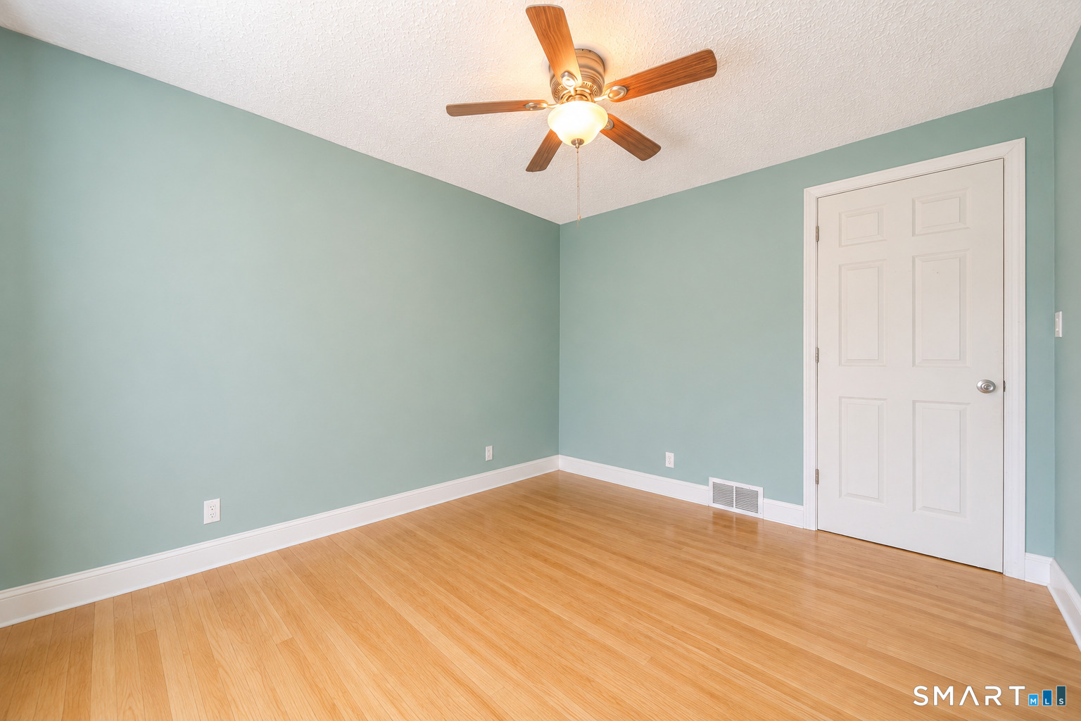 869 Washington Ave Extension Waterbury, CT 06708 - Photo 23 of 23 a view of an empty room