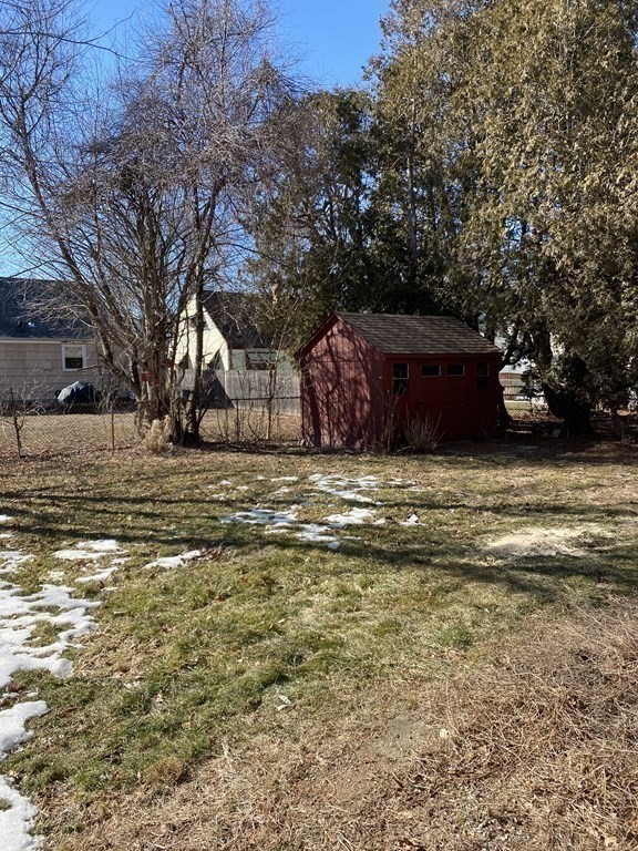 68 Eloise Street Springfield, MA 01118 - Photo 31 of 33