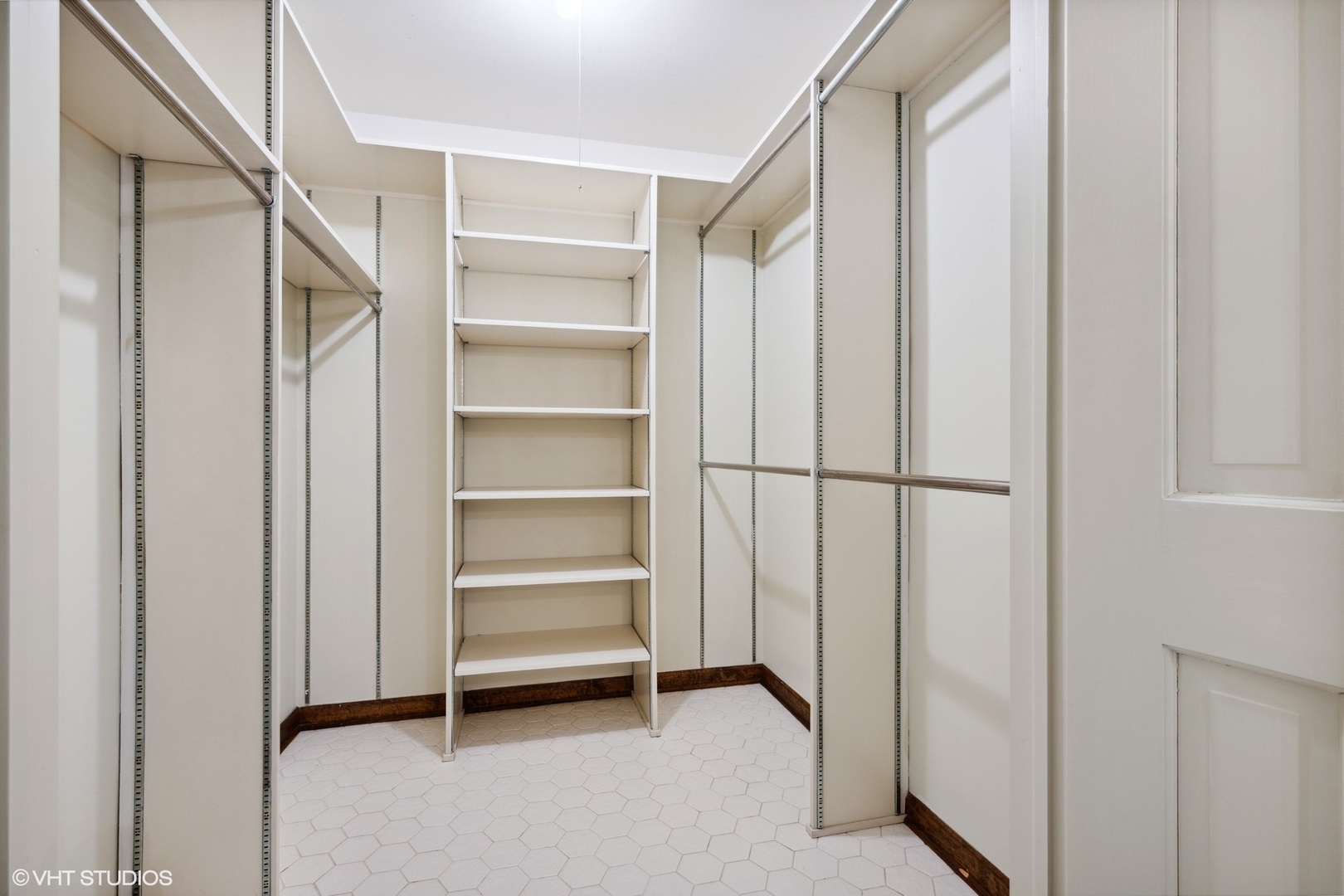 1100 Turicum Road Lake Forest, IL 60045 - Photo 20 of 38 a view of walk in closet with empty racks